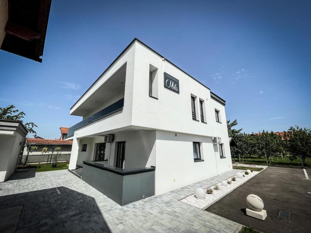 Apartmani Mila Laktasi Exterior photo