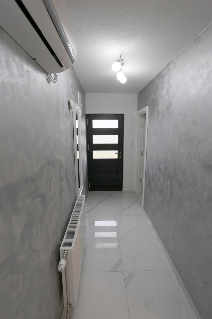 Apartmani Mila Laktasi Exterior photo